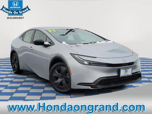 2025 Toyota Prius LE