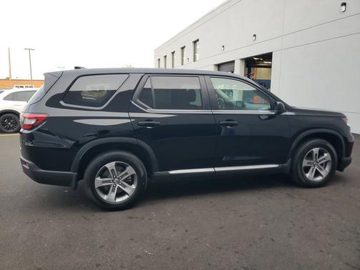 2023 Honda Pilot EX-L 8 Passenger