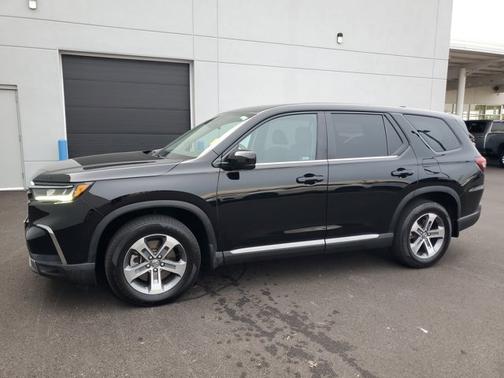 2023 Honda Pilot EX-L 8 Passenger