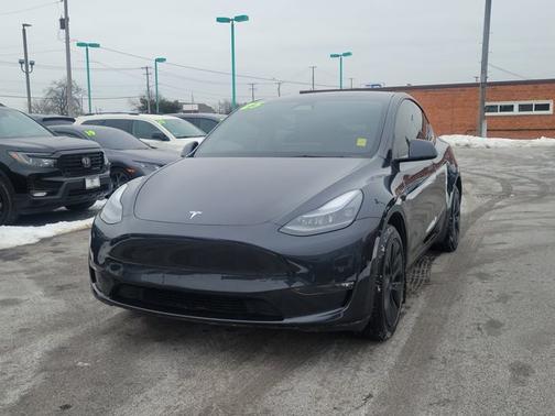 2025 Tesla Model Y Long Range