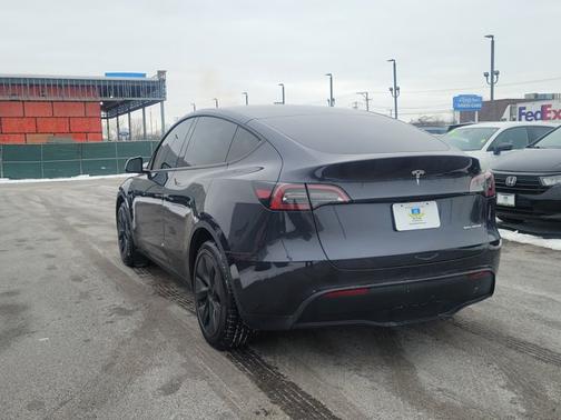 2025 Tesla Model Y Long Range