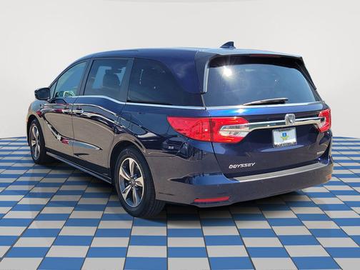 Blue 2018 Honda Odyssey Touring