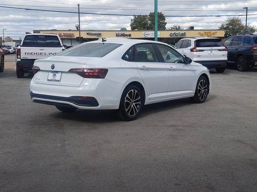 2024 Volkswagen Jetta Sport