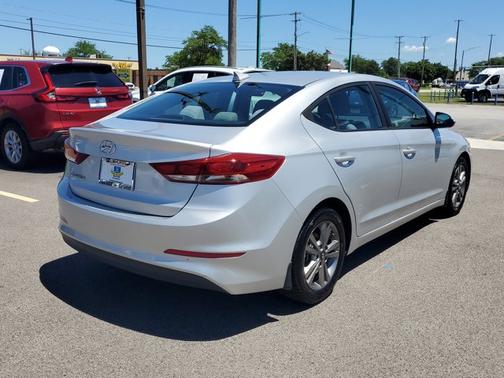 Symphony Silver 2018 Hyundai ELANTRA SEL