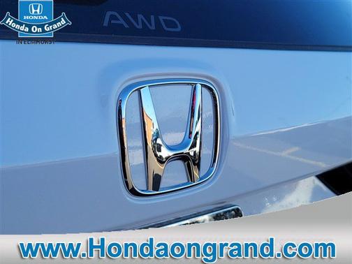 Platinum White Pearl 2026 Honda CR-V Hybrid Sport-L