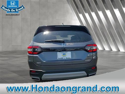 2025 Honda Pilot Touring
