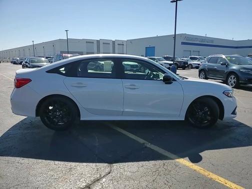 Photo 3 of 25 of 2022 Honda Civic Sport