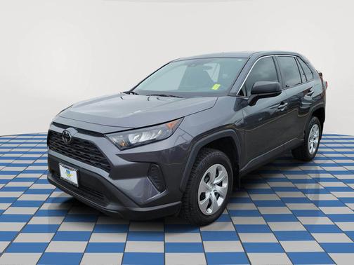 MAGNETIC GRAY MET 2022 Toyota RAV4 LE