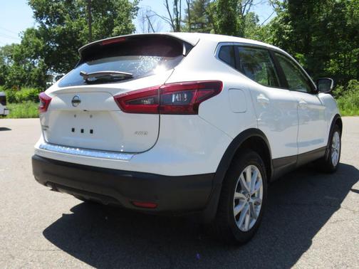 Glacier White 2021 Nissan Rogue Sport S