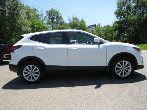 Glacier White 2021 Nissan Rogue Sport S