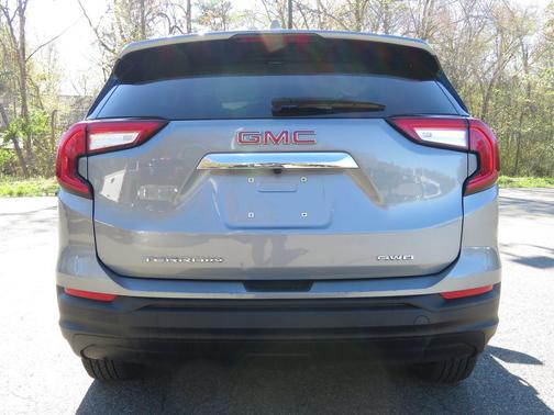 Sterling Metallic 2023 GMC Terrain SLE