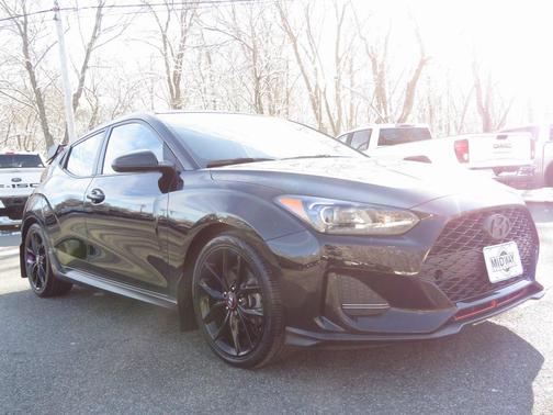 2019 Hyundai Veloster Base