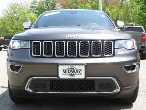 Granite Crystal Metallic Clearcoat 2018 Jeep Grand Cherokee Limited