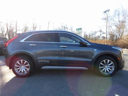 2019 Cadillac XT4 Premium Luxury