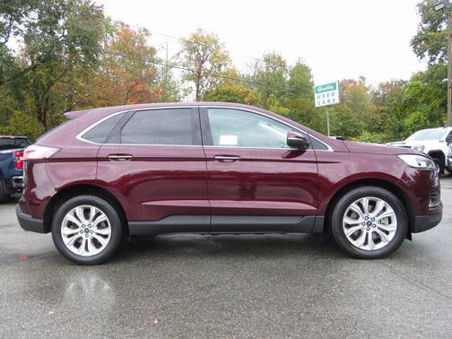 2021 Ford Edge Titanium