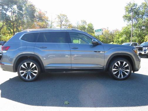 2022 Volkswagen Atlas 3.6L SEL Premium