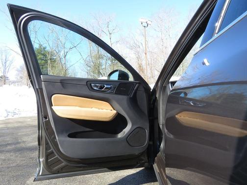 2019 Volvo XC60 T5 Inscription