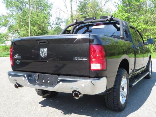 Brilliant Black Crystal Pearlcoat 2017 RAM 1500 Big Horn