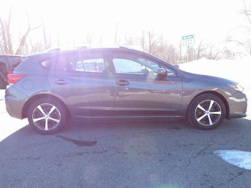 2023 Subaru Impreza Premium