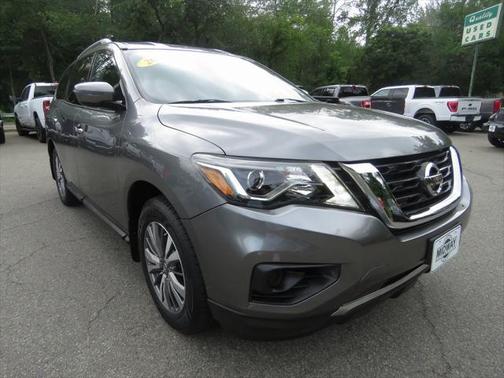 2018 Nissan Pathfinder S