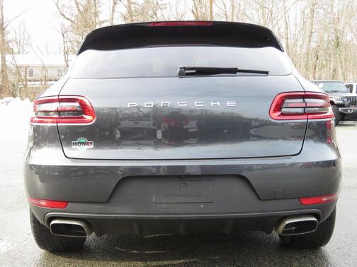 2018 Porsche Macan Base