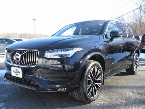 2022 Volvo XC90 T5 Momentum
