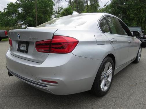 2018 BMW 330 xDrive