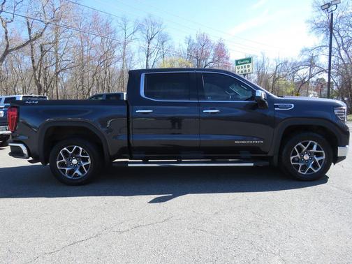 Titanium Rush Metallic 2022 GMC Sierra 1500 SLT