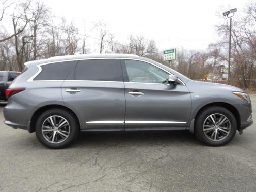 2017 INFINITI QX60 Base