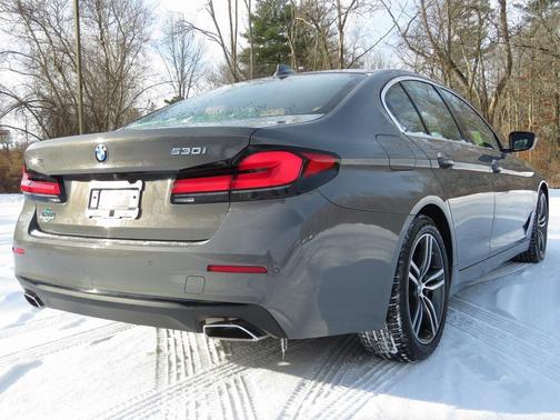 2022 BMW 530 i xDrive