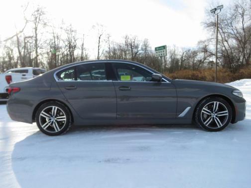 2022 BMW 530 i xDrive