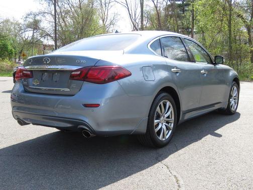 Hagane Blue 2016 INFINITI Q70 3.7X
