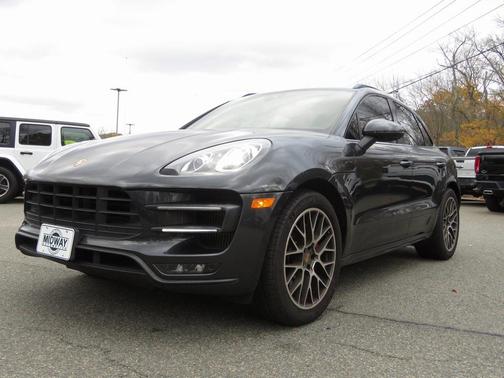 2018 Porsche Macan Turbo