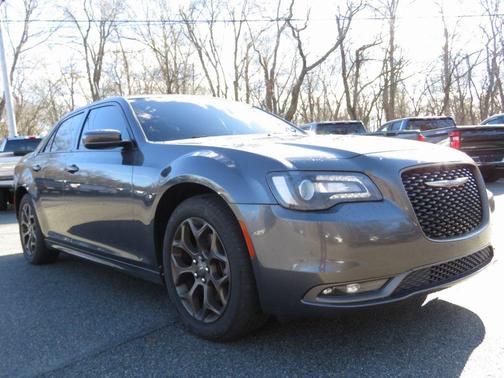 2019 Chrysler 300 S