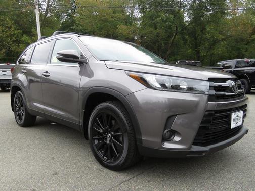 2019 Toyota Highlander SE