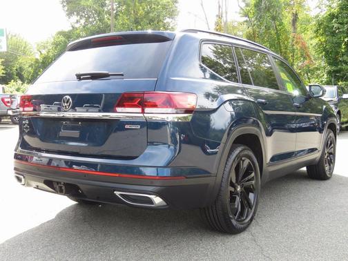 2022 Volkswagen Atlas 3.6L SE w/Technology