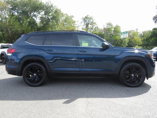 2022 Volkswagen Atlas 3.6L SE w/Technology
