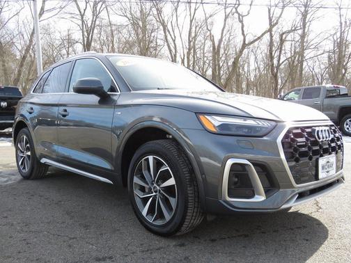 2022 Audi Q5 45 S line Prestige