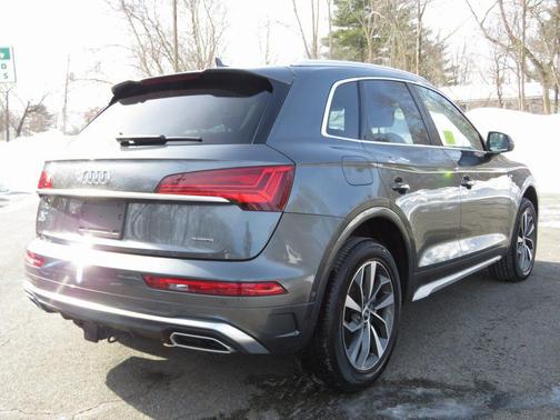 2022 Audi Q5 45 S line Prestige