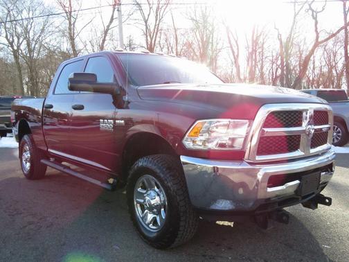 2018 RAM 2500 Tradesman Crew Cab 4x4 6'4' Box