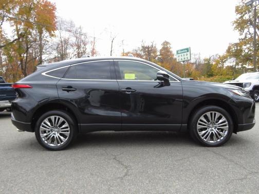 2022 Toyota Venza XLE