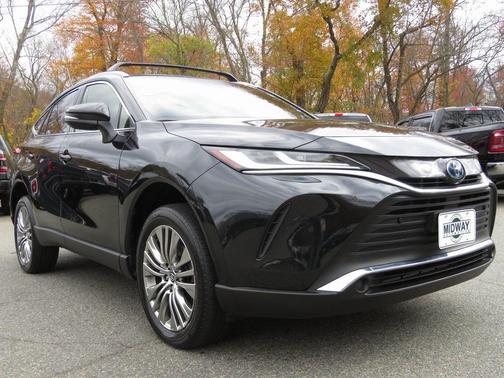 2022 Toyota Venza XLE