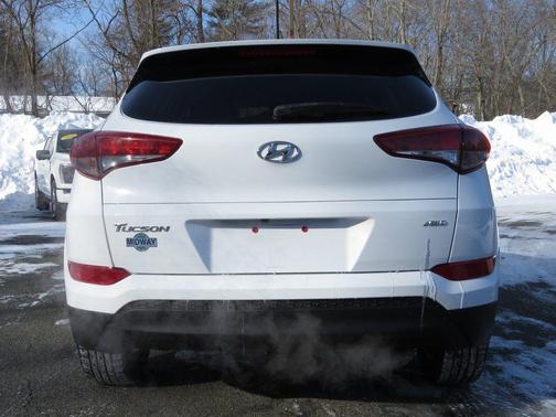2016 Hyundai TUCSON SE