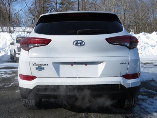 2016 Hyundai TUCSON SE