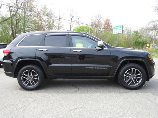 Diamond Black Crystal Pearlcoat 2019 Jeep Grand Cherokee Limited