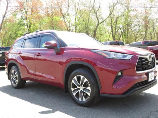 Ruby Flare Pearl 2020 Toyota Highlander XLE