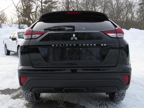 2022 Mitsubishi Eclipse Cross ES