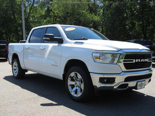 Bright White Clearcoat 2019 RAM 1500 Big Horn
