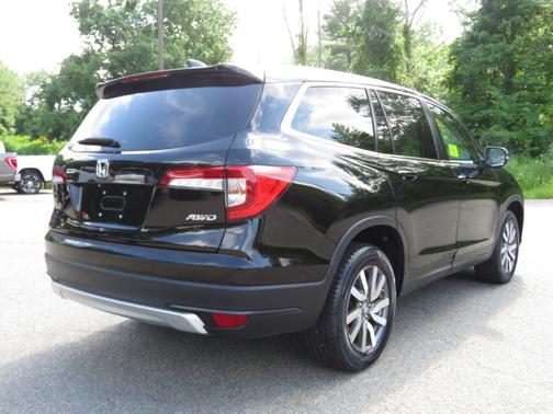 1 2019 Honda Pilot EX