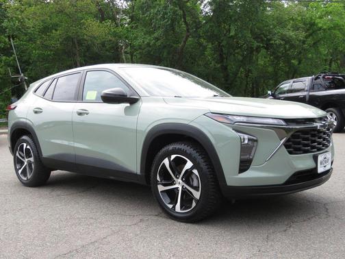 Cacti Green 2024 Chevrolet Trax FWD 1RS